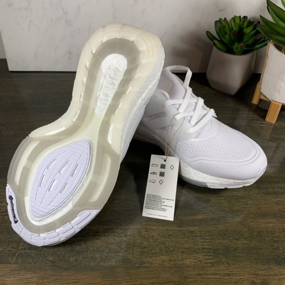 adidas UltraBOOST 21 Triple White - Picture 7 of 7